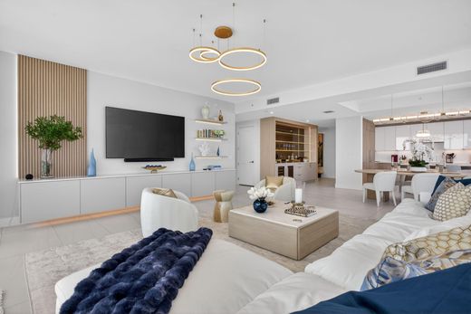 Residential complexes in Fort Lauderdale, Broward County