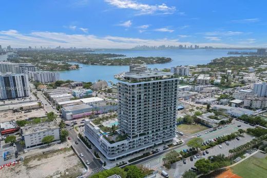 Residential complexes in Miami Beach, Miami-Dade