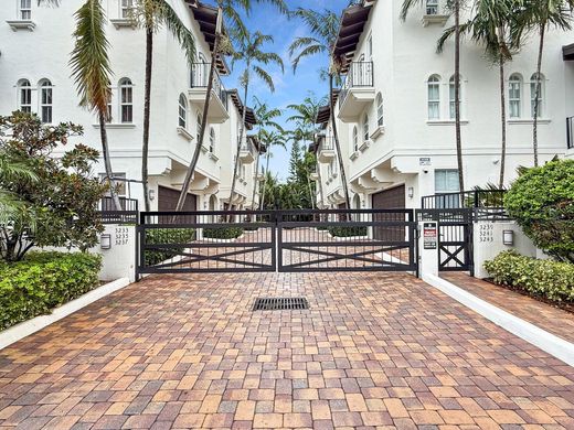 Townhouse in Pompano Beach, Broward County