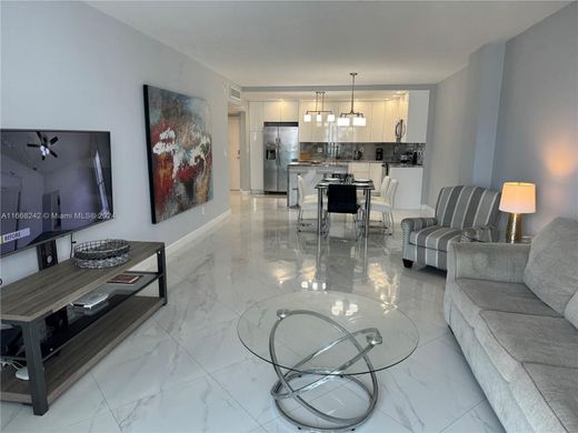 Residential complexes in Sunny Isles Beach, Miami-Dade