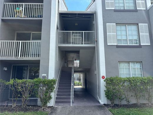 Wohnkomplexe in Pembroke Pines, Broward County