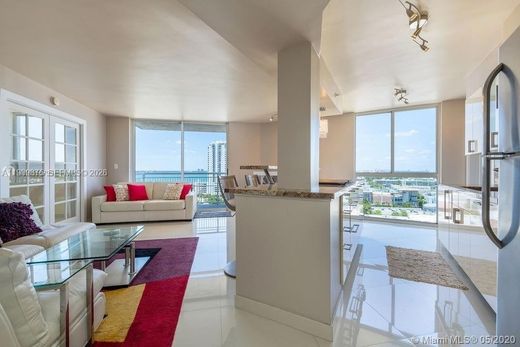 Complesso residenziale a Miami Beach, Miami-Dade County