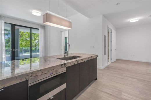 Kamienica w Miami, Miami-Dade County