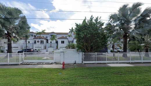 Stadthaus in North Miami, Miami-Dade County