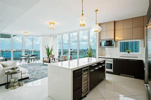 Komplex apartman Miami, Miami-Dade County