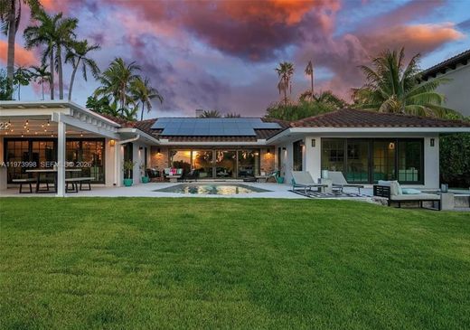 Villa in Hallandale, Broward County
