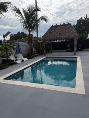 빌라 / Hialeah, Miami-Dade County