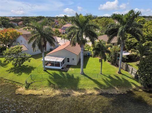 Villa in Pembroke Pines, Broward County