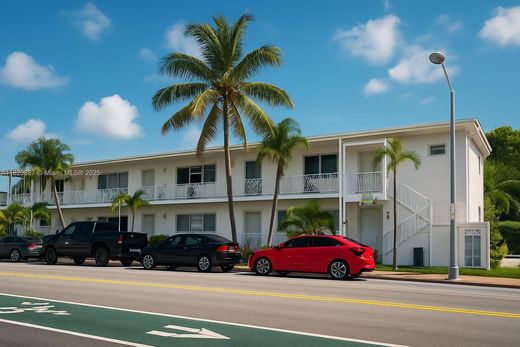 Residential complexes in Miami Beach, Miami-Dade