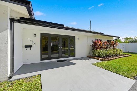 Villa in Deerfield Beach, Broward County
