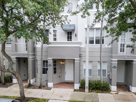 Residential complexes in Royal Palm Beach, Palm Beach