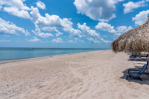 مجمع شقق ﻓﻲ Highland Beach, Palm Beach County