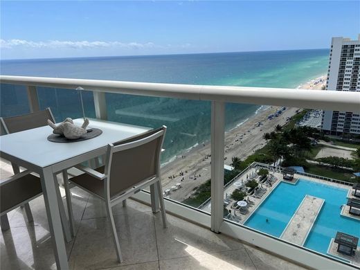 Complesso residenziale a Hallandale Beach, Broward County