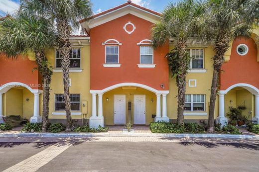 Townhouse in Hollywood, Broward County