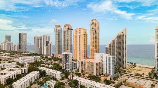 Complexes résidentiels à Sunny Isles Beach, Comté de Miami-Dade