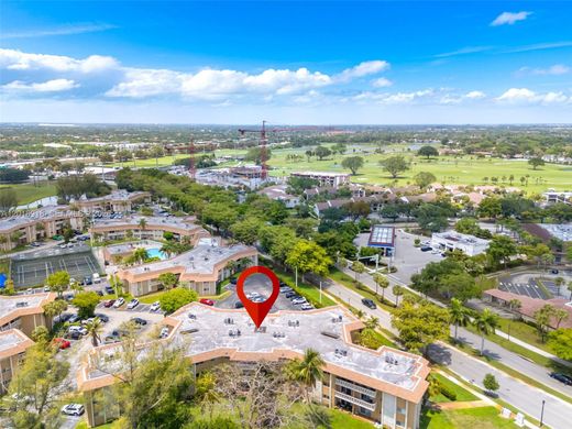 Complexes résidentiels à Miami Lakes, Comté de Miami-Dade