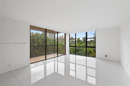 Kamienica w Aventura, Miami-Dade County