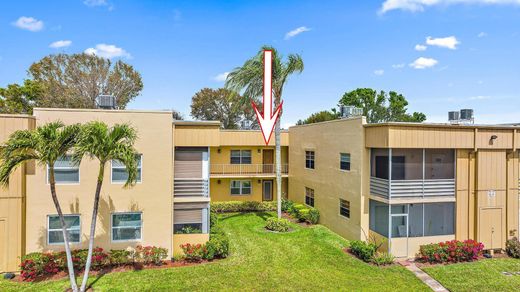 Residential complexes in Delray Beach, Palm Beach
