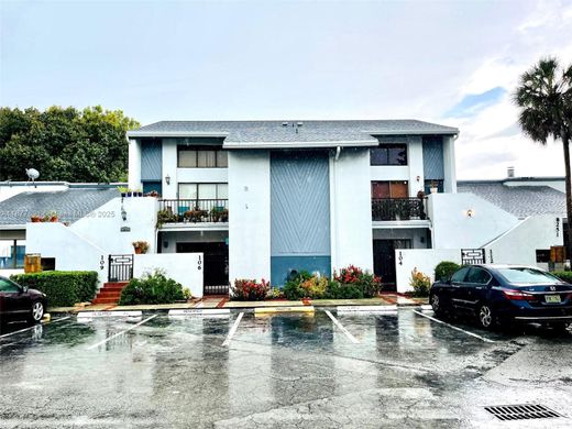 مجمع شقق ﻓﻲ ميامي، فلوريدا, Miami-Dade County