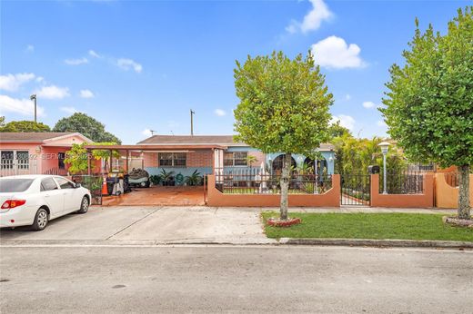 Villa a Hialeah, Miami-Dade County