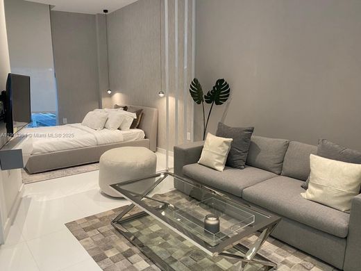 Complesso residenziale a Miami, Miami-Dade County