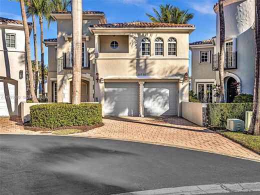 Villa Aventura, Miami-Dade County