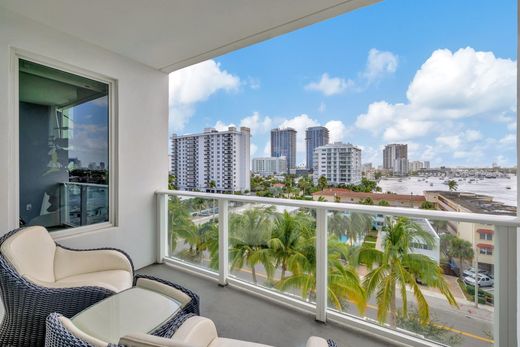 Residential complexes in Fort Lauderdale, Broward County