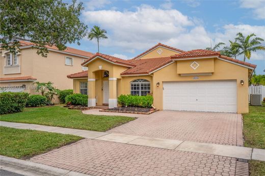 Willa w Pembroke Pines, Broward County