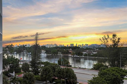 Complexes résidentiels à Miami Beach, Comté de Miami-Dade