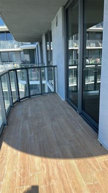 Kamienica w Miami, Miami-Dade County