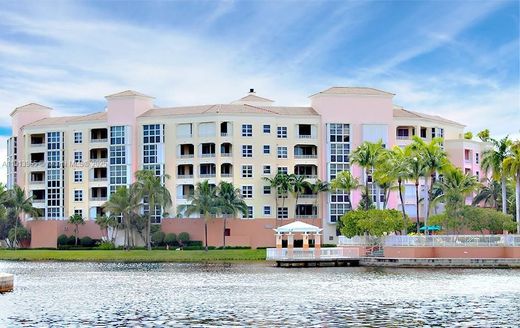 Residential complexes in Key Biscayne, Miami-Dade