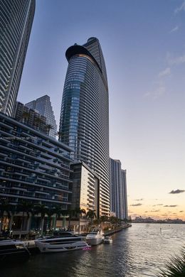 Residential complexes in Miami, Miami-Dade