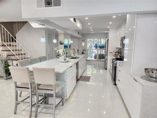 Residential complexes in Hollywood, Broward County