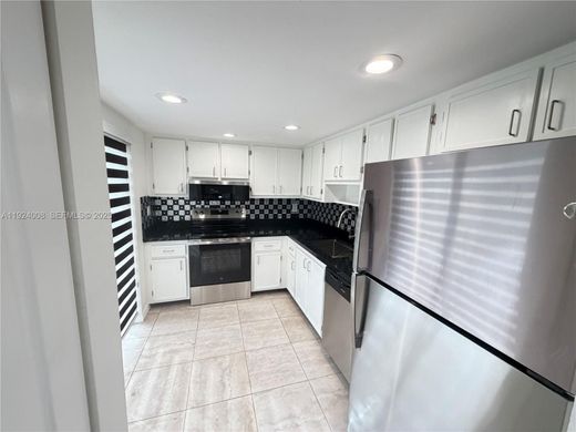 Komplex apartman Miami, Miami-Dade County