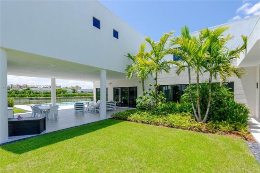 Villa in Weston, Broward County