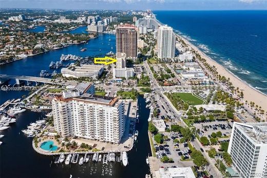 Residential complexes in Fort Lauderdale, Broward County