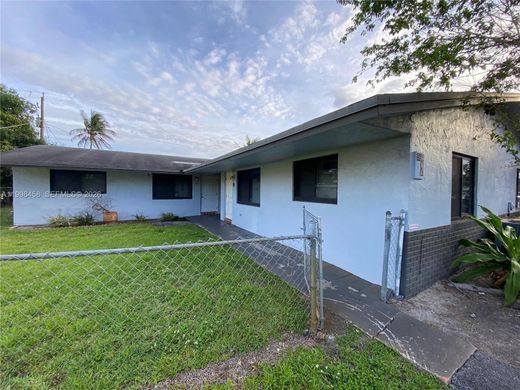 Residential complexes in Lauderhill, Broward County