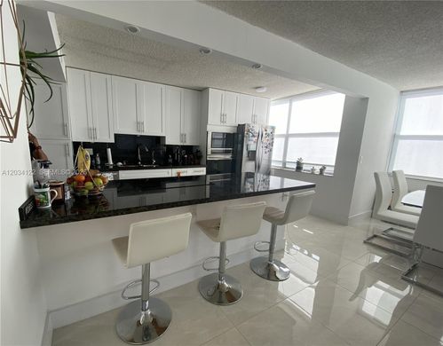 Residential complexes in Miami, Miami-Dade