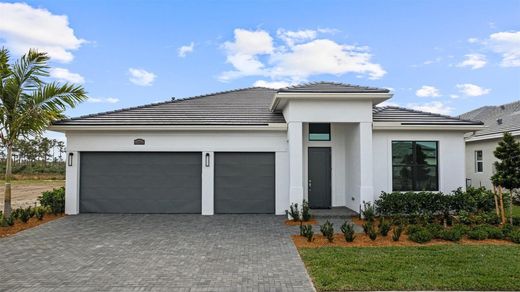Villa Port Saint Lucie, Saint Lucie County