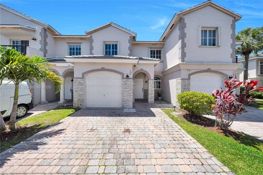 Residential complexes in Miami, Miami-Dade
