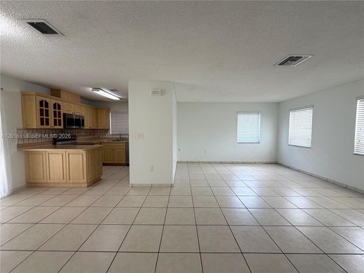 Residential complexes in Miami, Miami-Dade