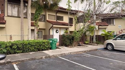 Residential complexes in Miami, Miami-Dade