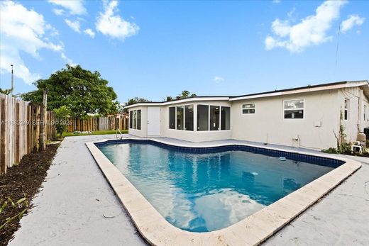 Villa - Oakland Park, Broward County