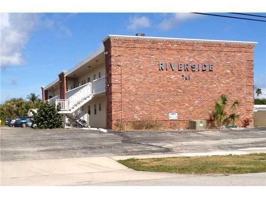 Residential complexes in North Palm Beach, Palm Beach