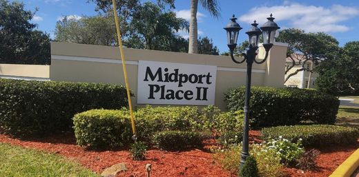 Port Saint Lucie, Saint Lucie Countyのアパートメント・コンプレックス