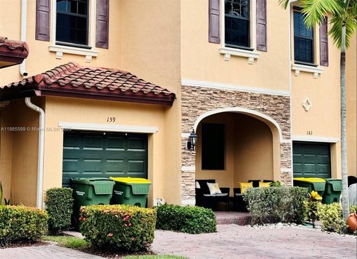 Homestead, Miami-Dade Countyのタウンハウス