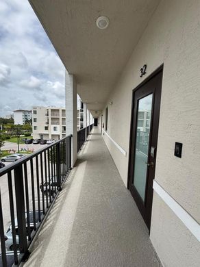 Residential complexes in Doral, Miami-Dade