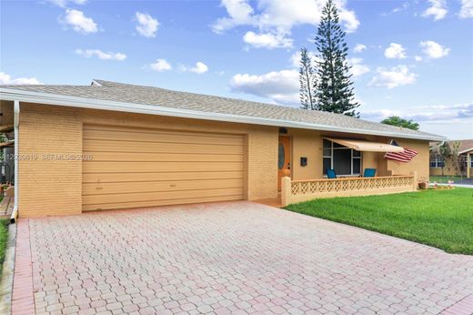 Villa in Tamarac, Broward County