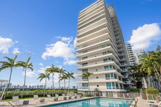 Miami Beach, Miami-Dade Countyのアパートメント・コンプレックス