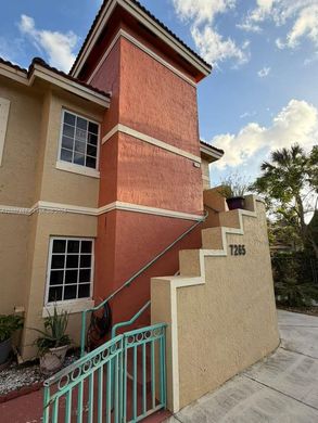 Residential complexes in Hialeah, Miami-Dade